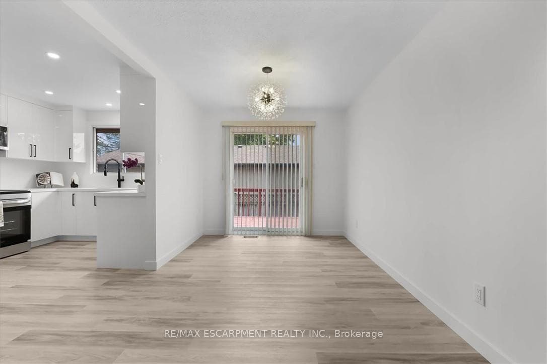 345 BERKINDALE Drive photo 7