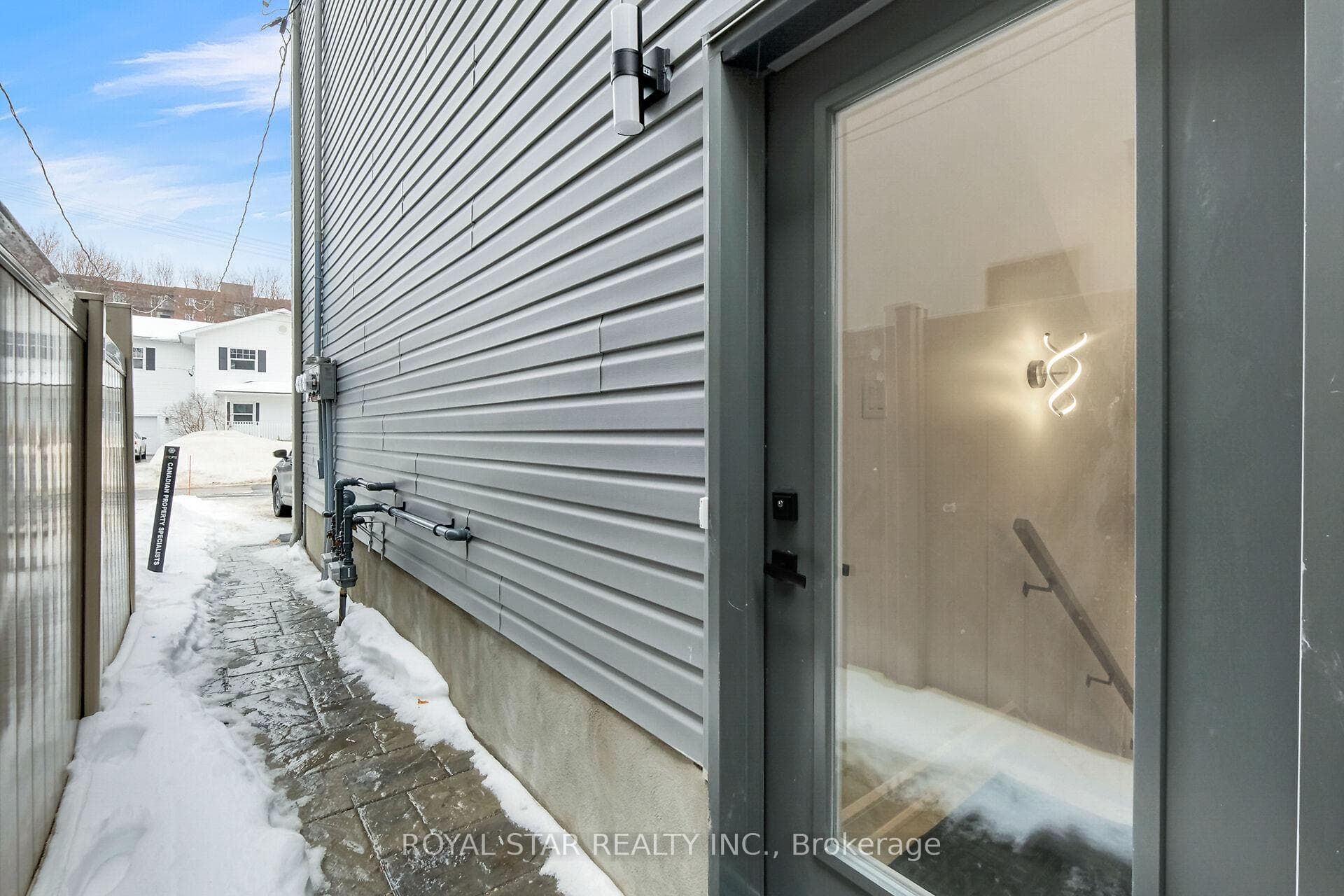 547 Mutual Street Unit Bsmt photo 4