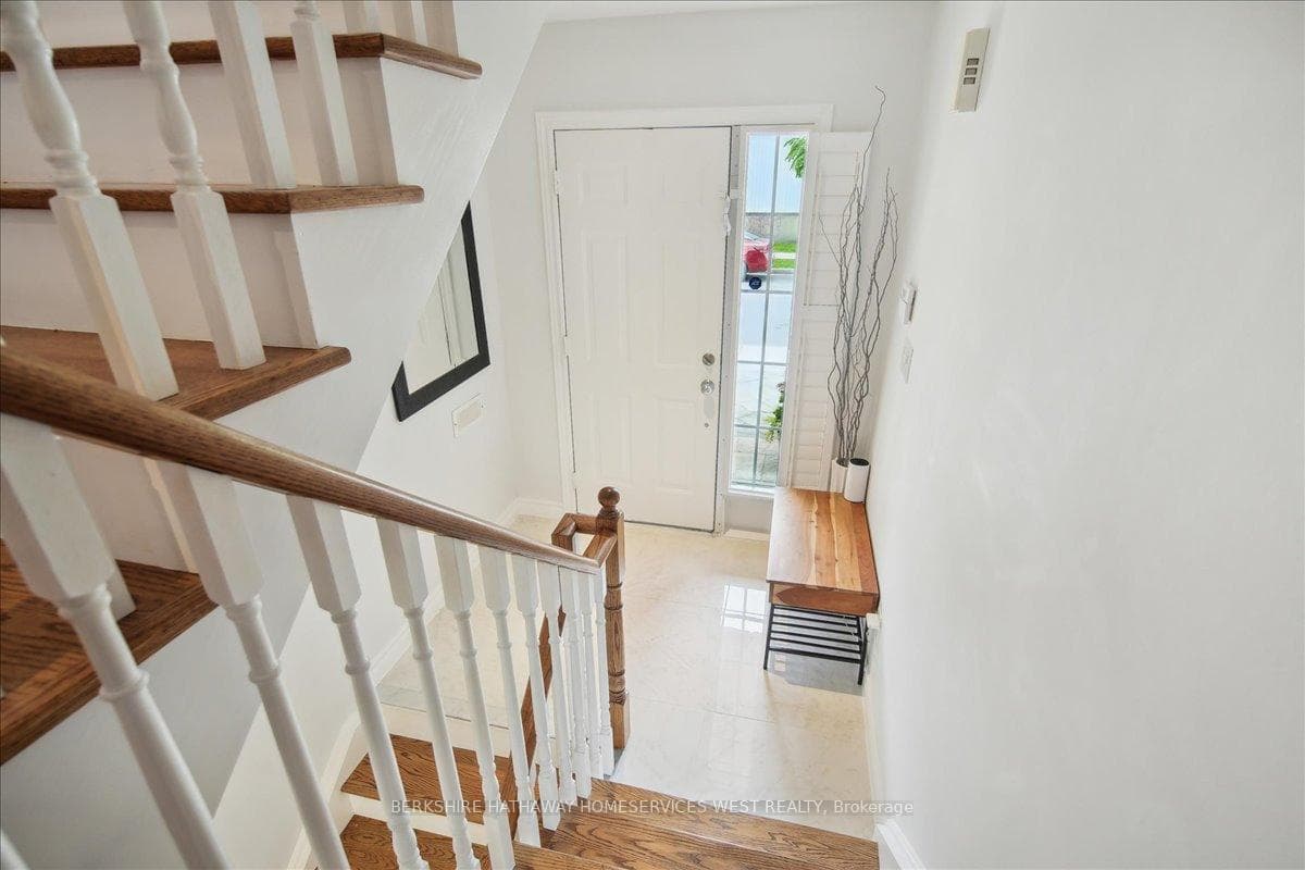 188 Brandon Avenue photo 4