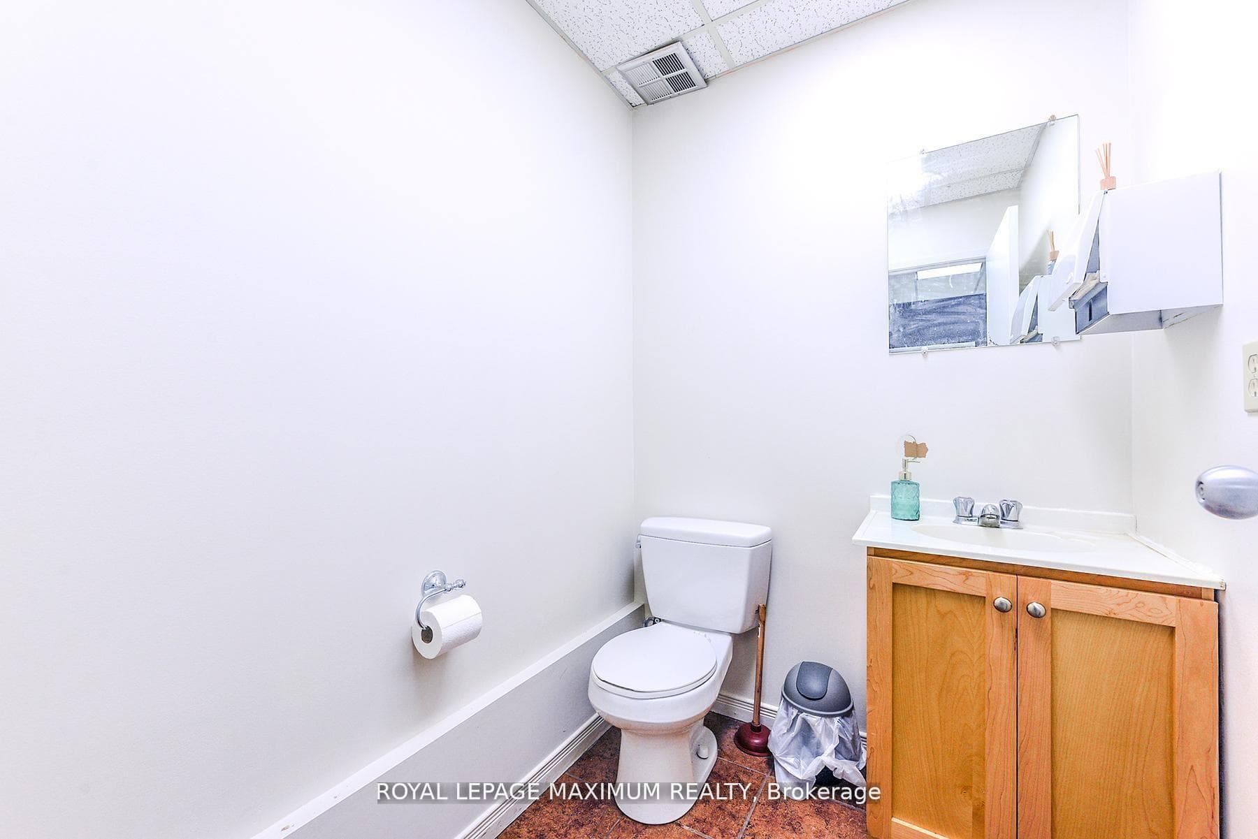 4220 Steeles Avenue Unit C10 photo 27