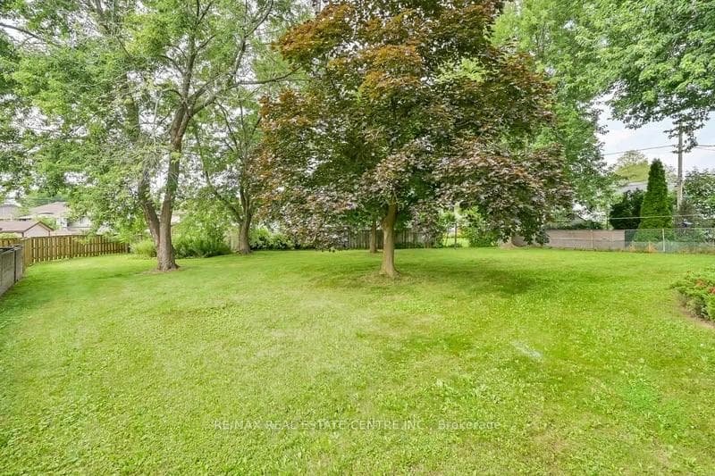 3271 Corry Crescent photo 31