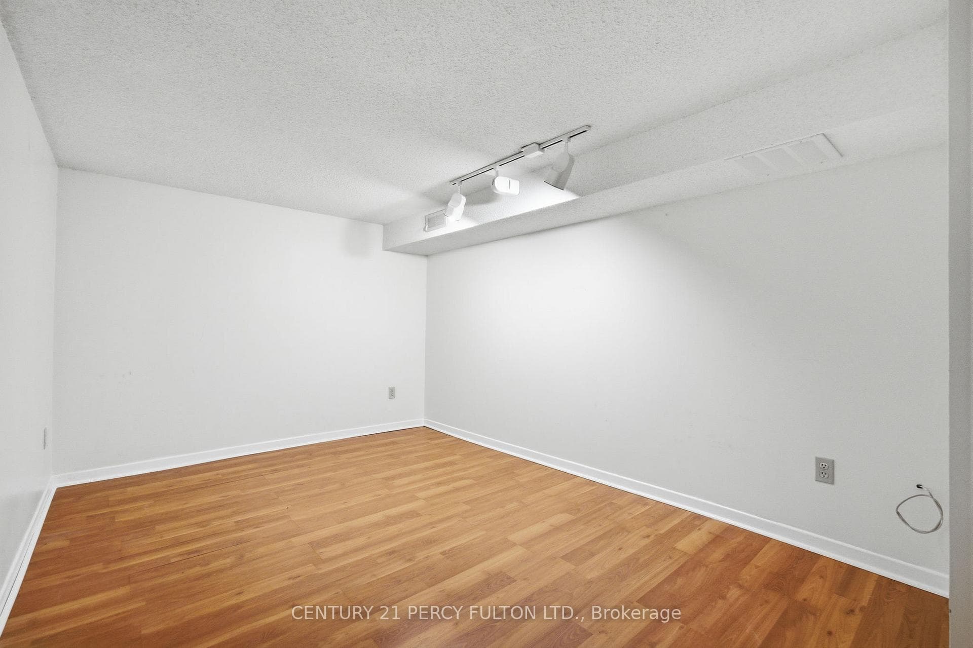 208 Conley Street photo 38