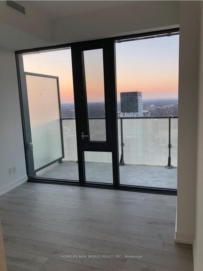 161 Roehampton Avenue Unit 3504 photo 6