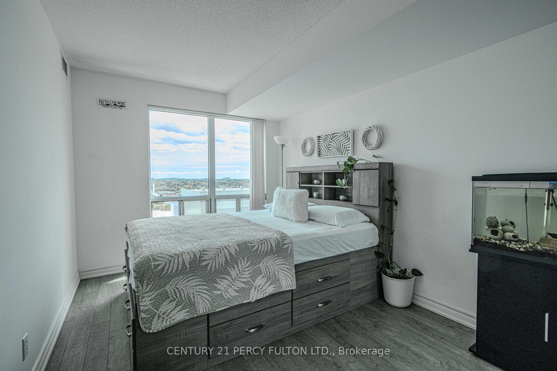 1 Lee Centre Drive Unit 1707 photo 17