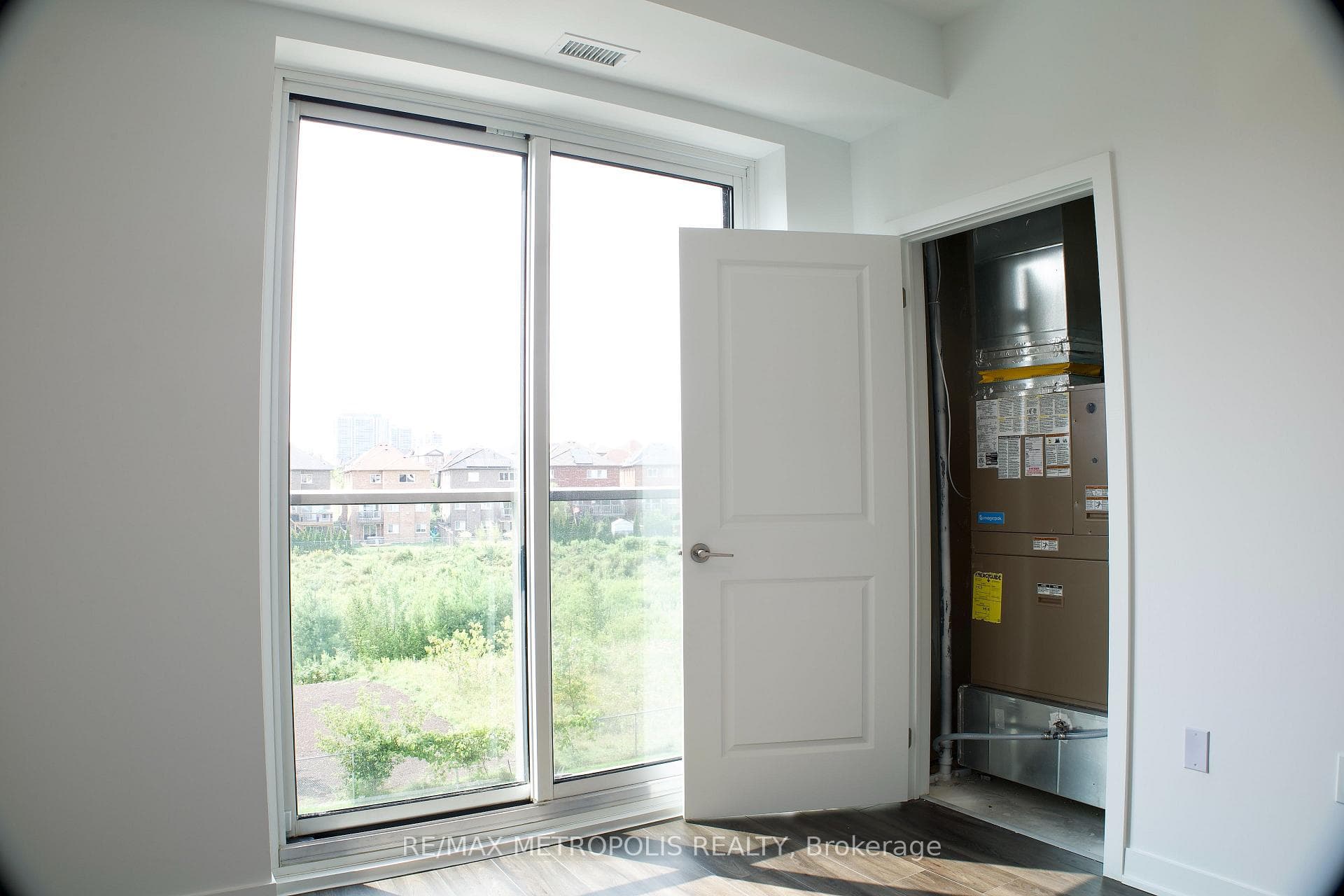 385 Arctic Red Drive Unit 309 photo 23