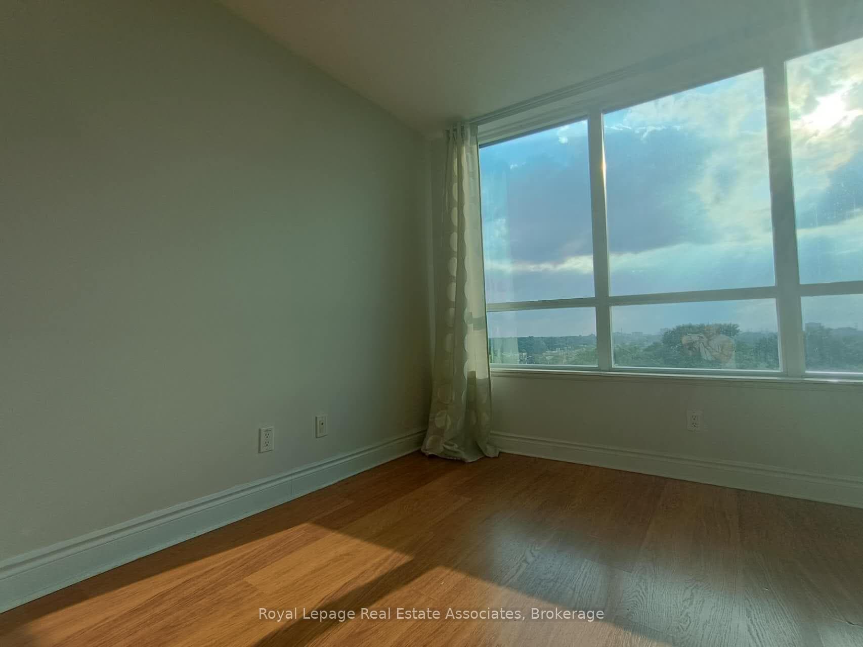 15 Greenview Avenue Unit 708 photo 7