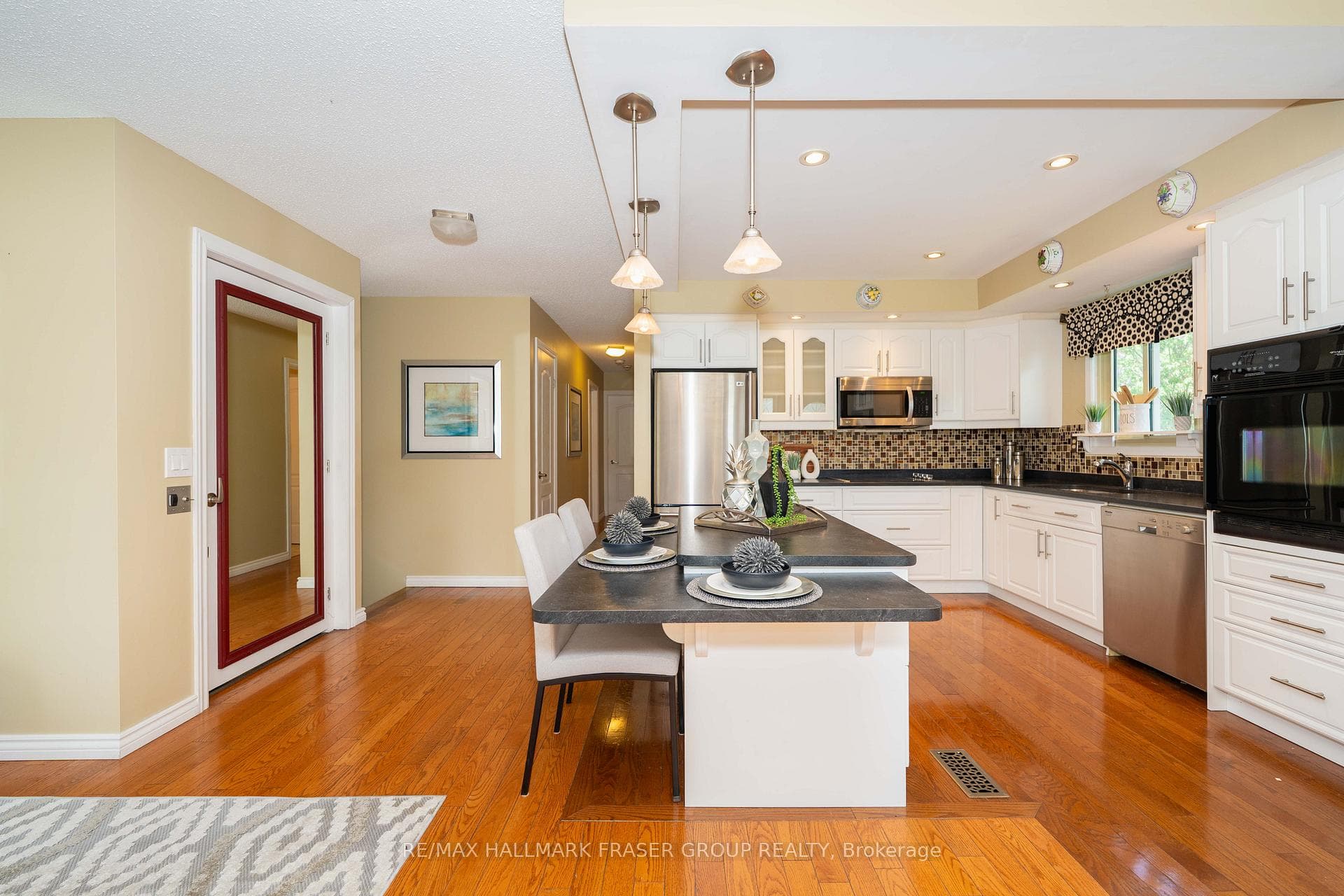 59 Regency Crescent photo 4