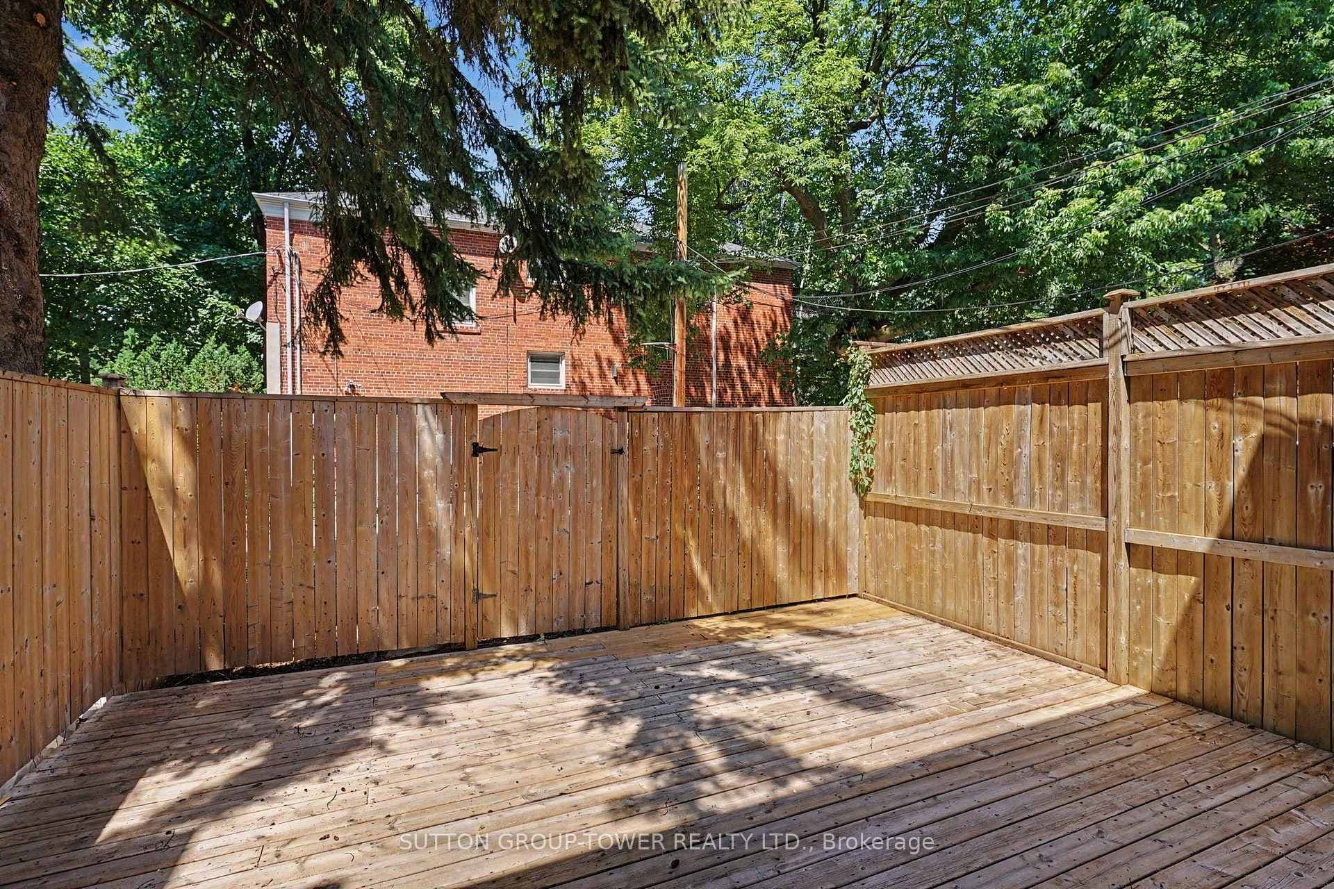 118 Castlefield Avenue photo 28