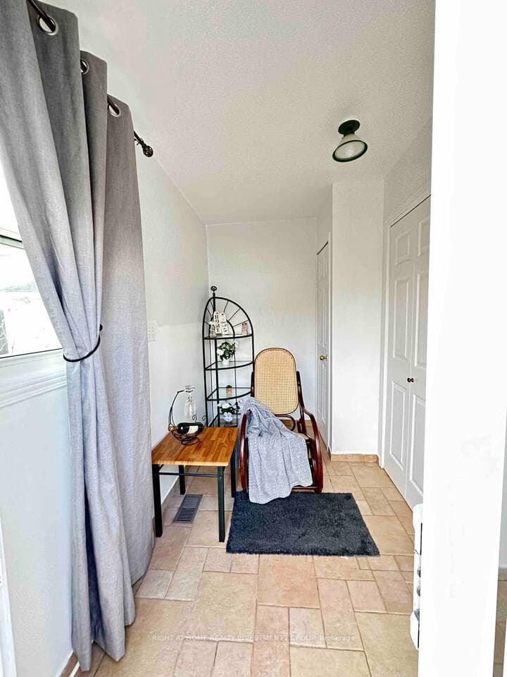 338 Little Avenue photo 33
