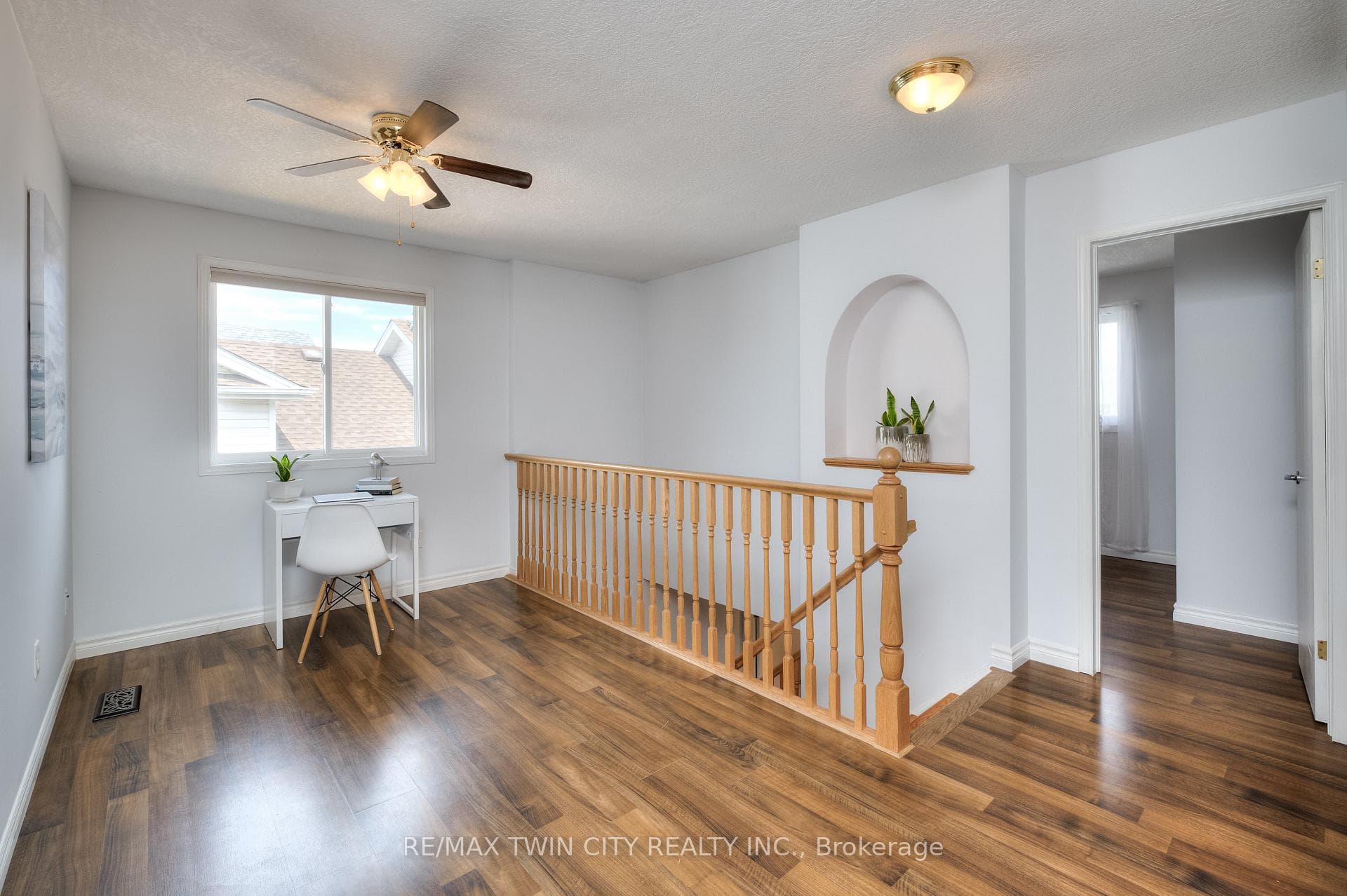 104 Sofron Drive photo 11