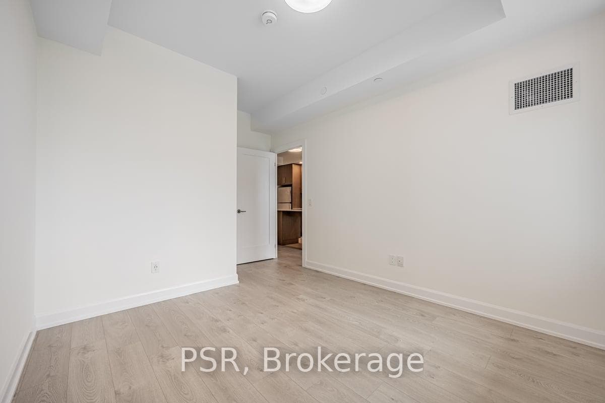 3220 William Coltson Avenue Unit 428 photo 12