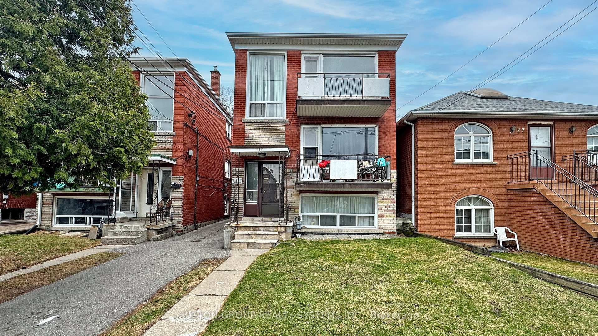 25A Venn Crescent photo 1