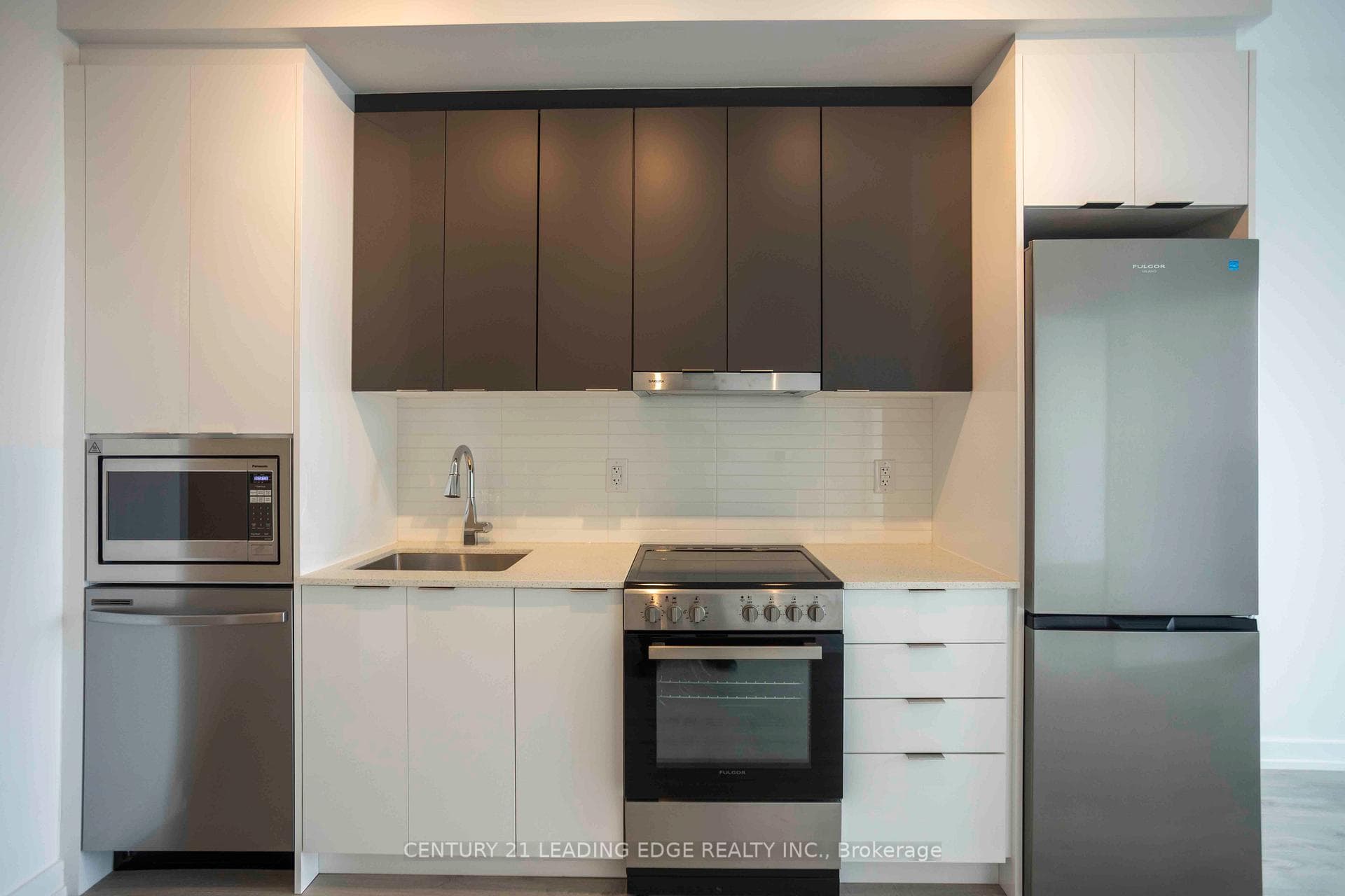 9763 Markham Road Unit A 1805 photo 13