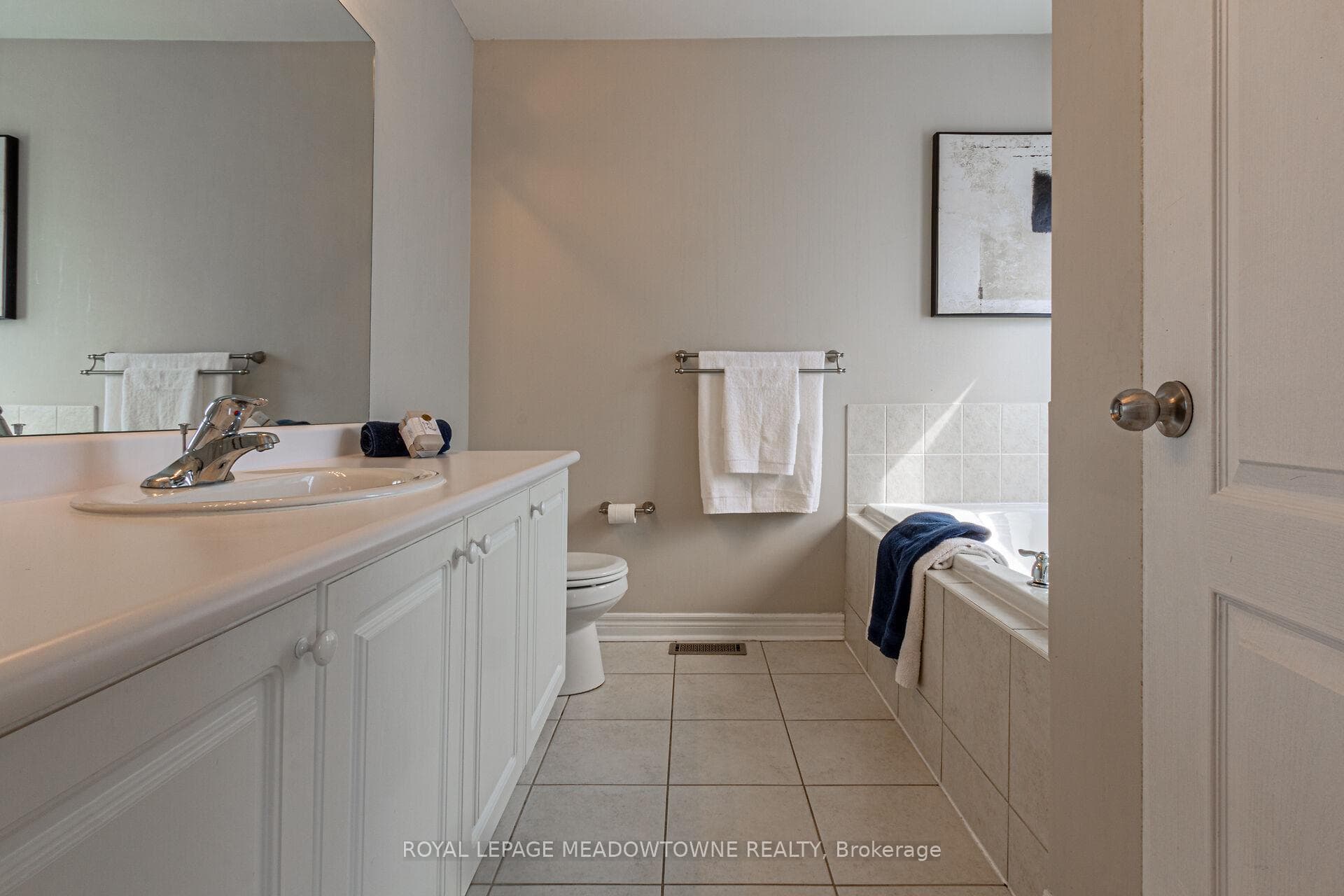 534 Grant Way photo 24
