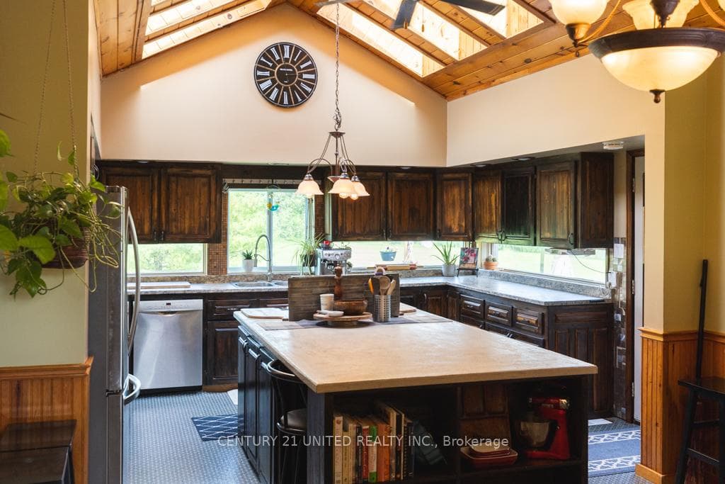 165 Shanagarry Drive photo 8