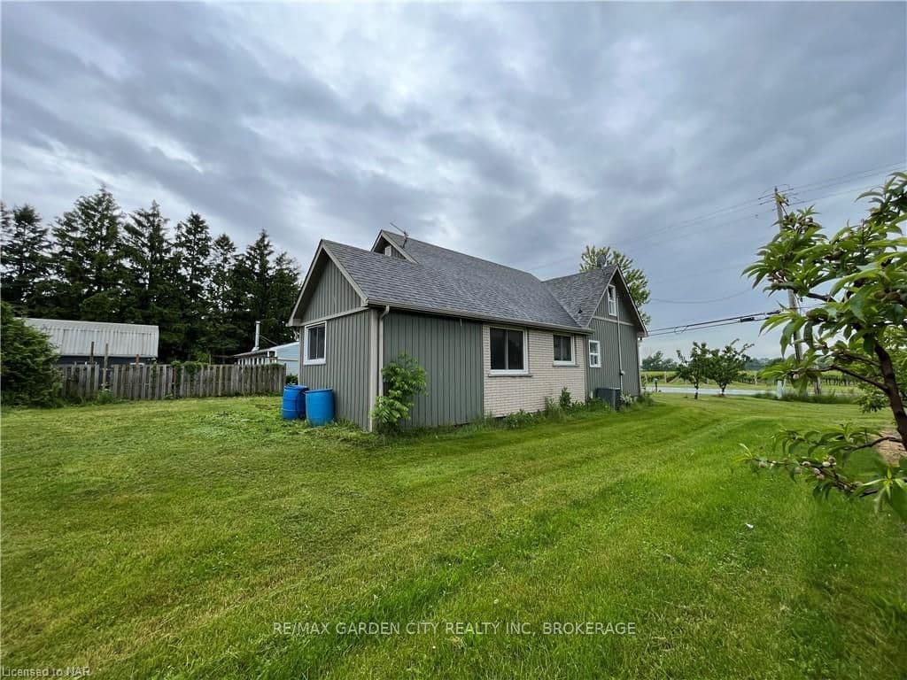 723 LAKESHORE Road photo 22