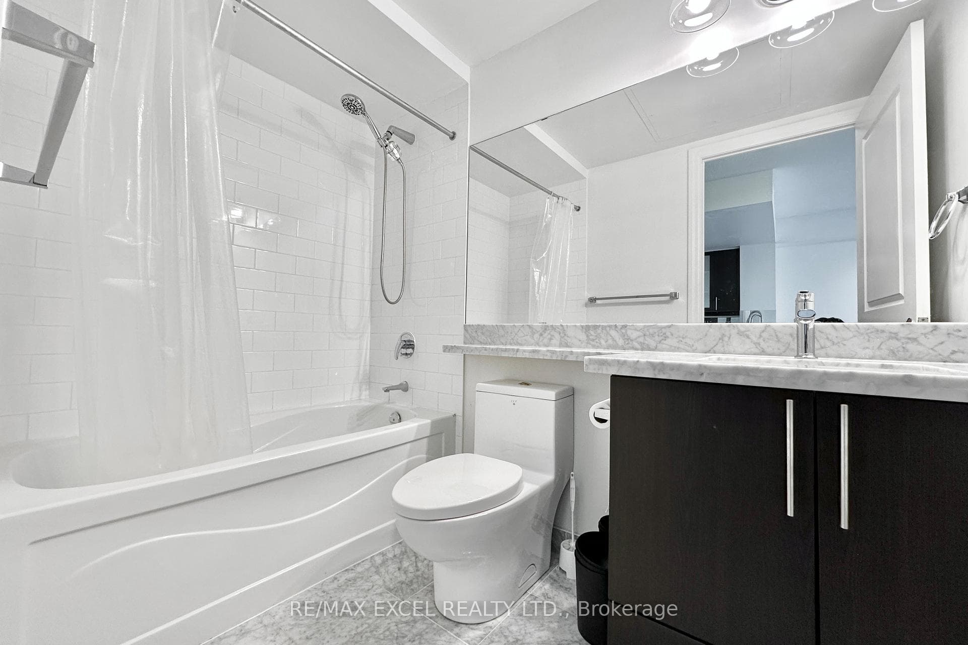 57 Upper Duke Crescent Unit 316 photo 15