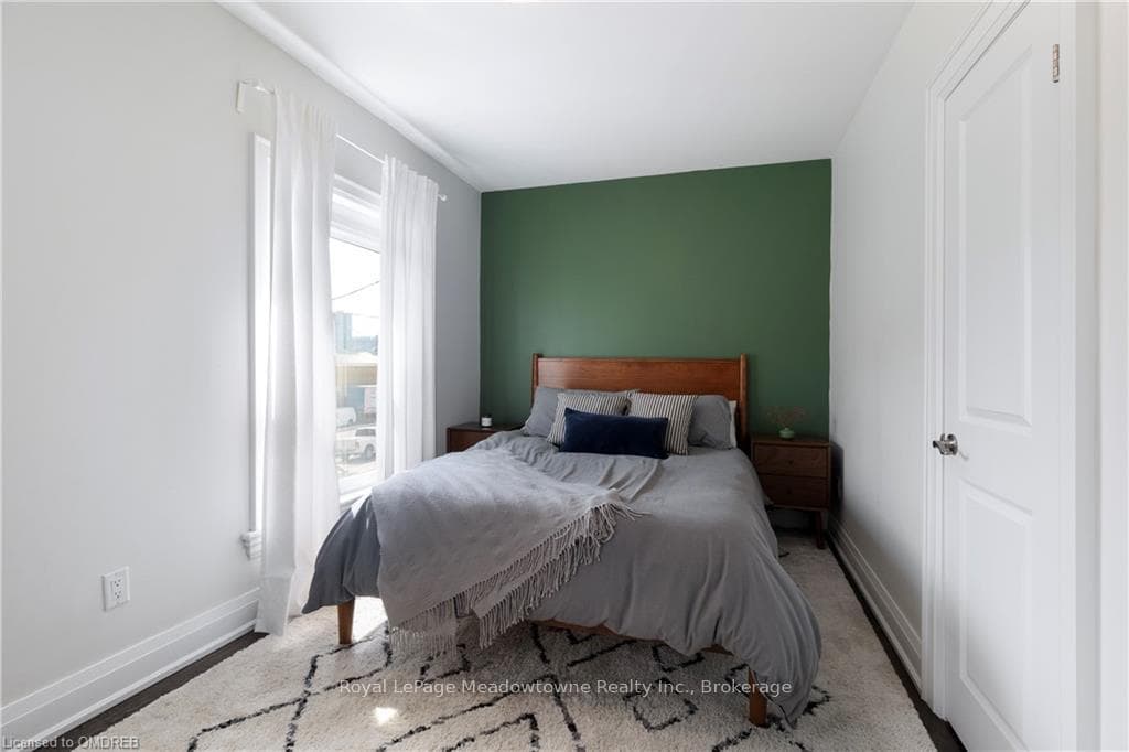 107 ELGIN Street photo 16