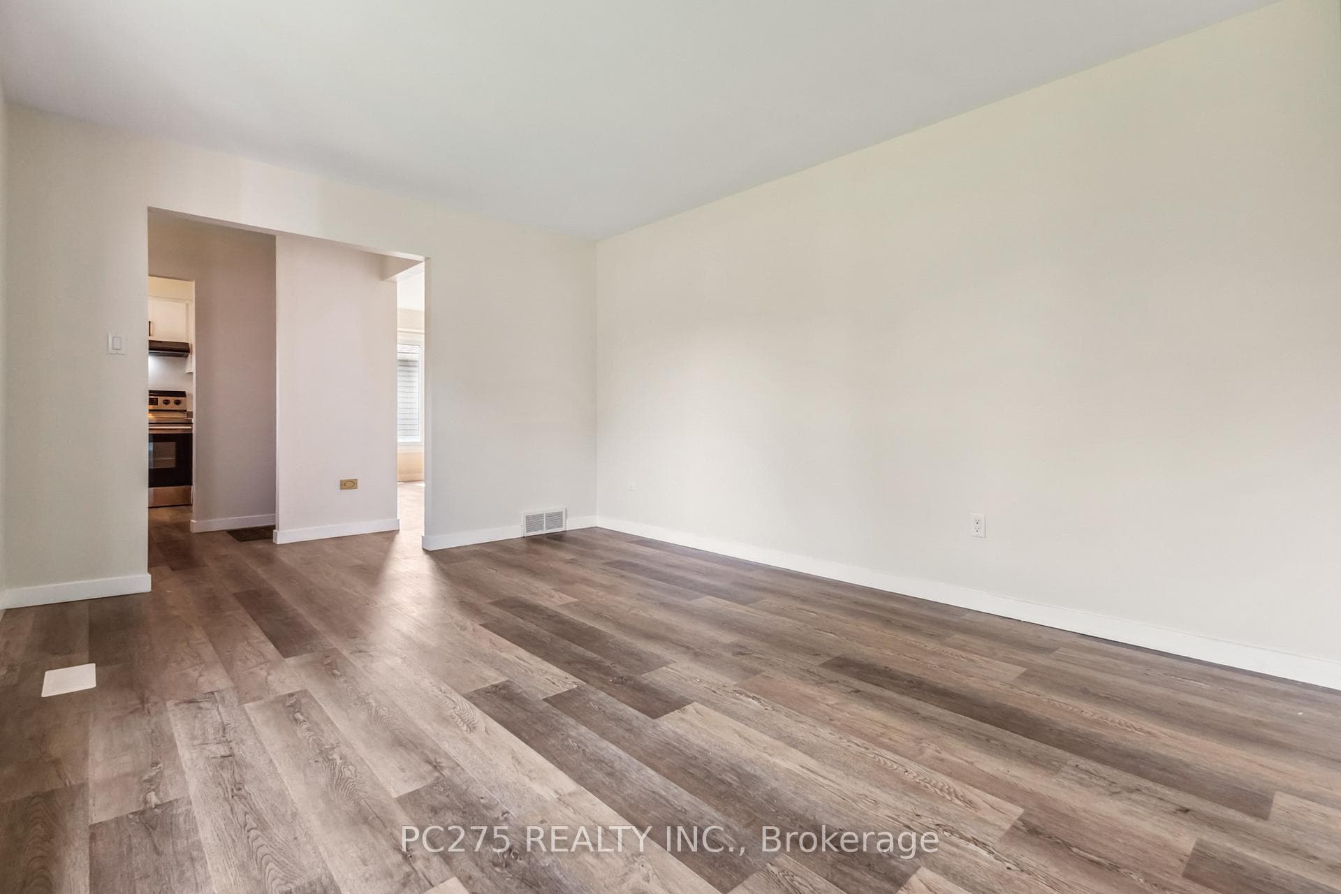 107 Inverary Crescent photo 20