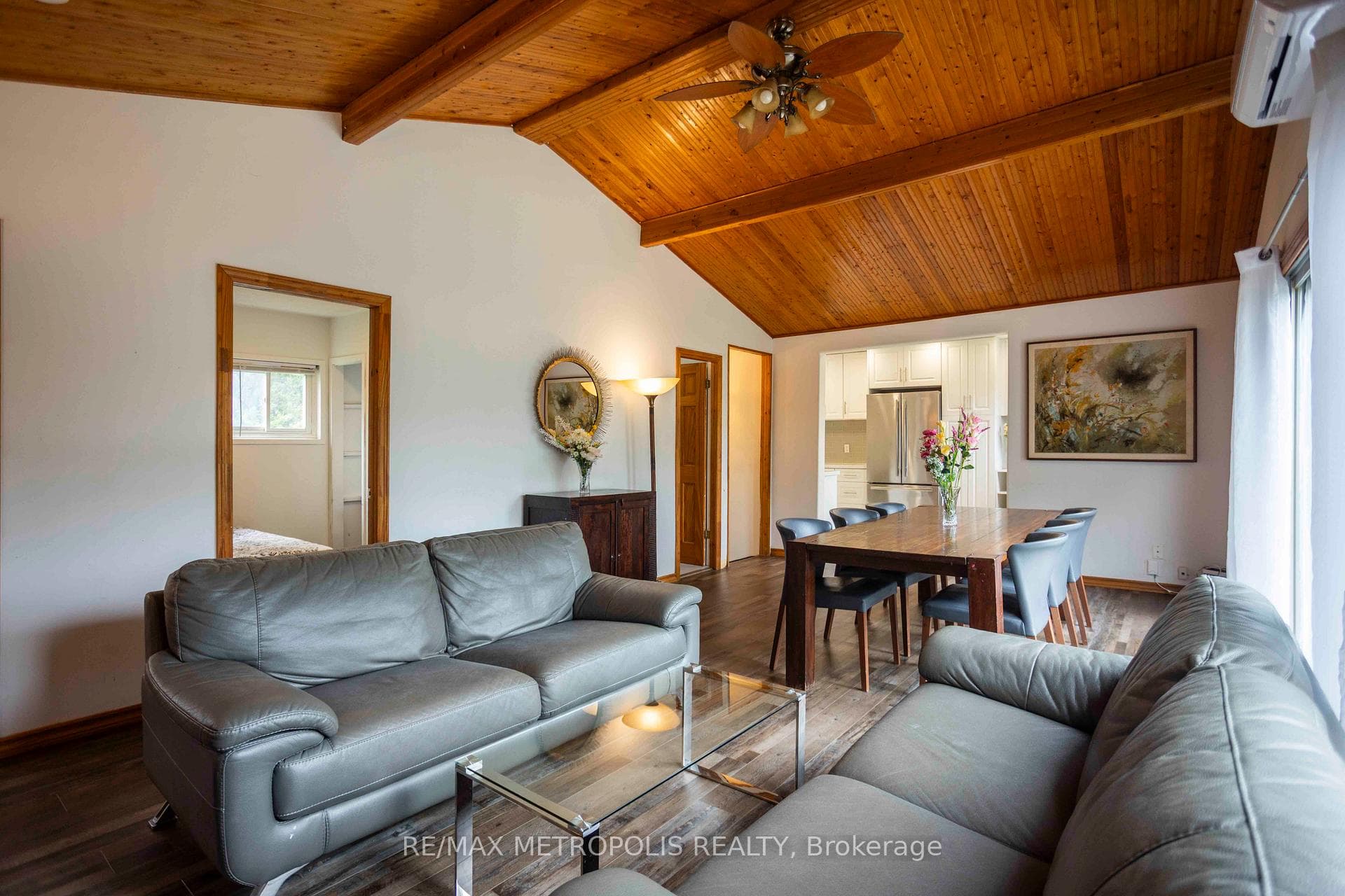 56 Georgian Manor Drive photo 6