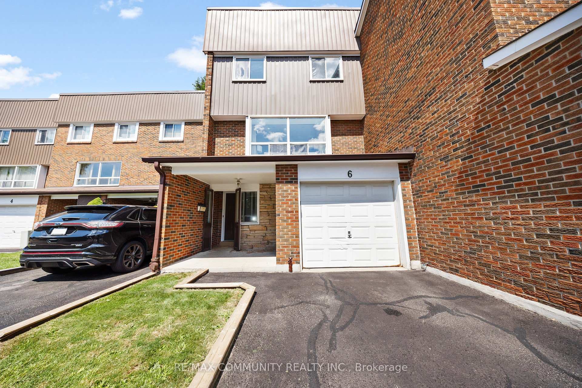 3065 Lenester Drive Unit 6 photo 1