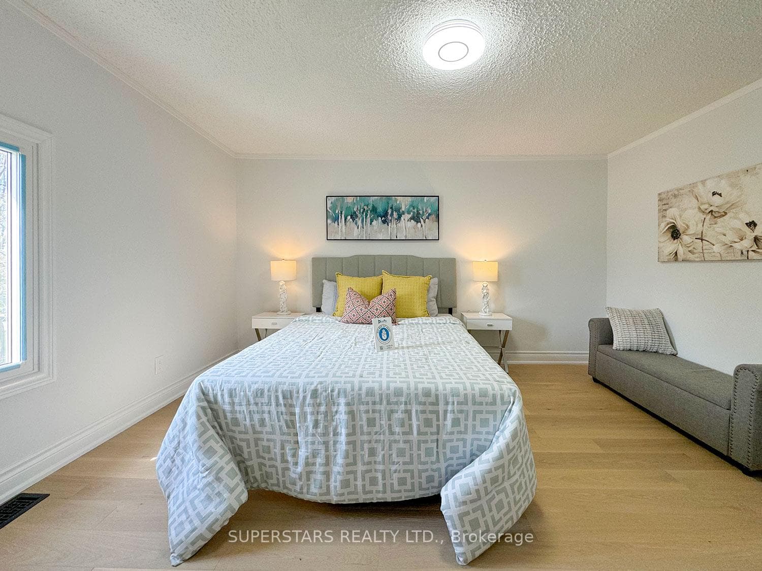 358 Hollywood Drive photo 20