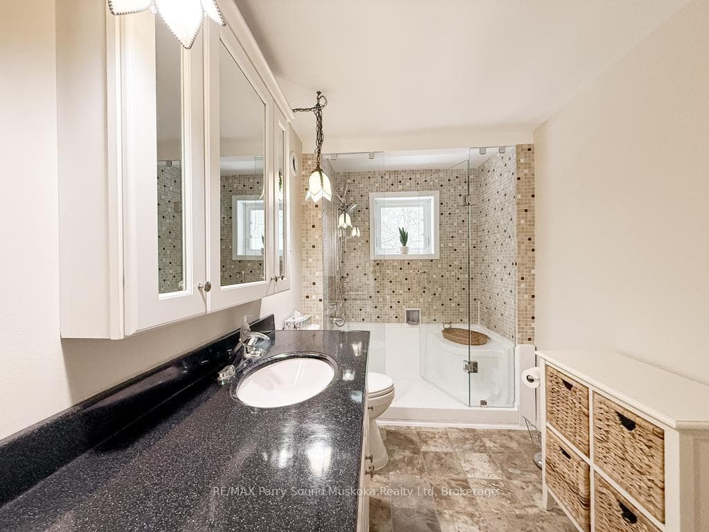 3 Magnet Road photo 32