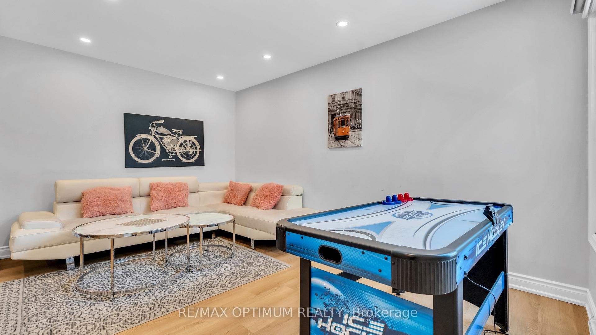 362 Kingsbridge Garden Circle photo 6