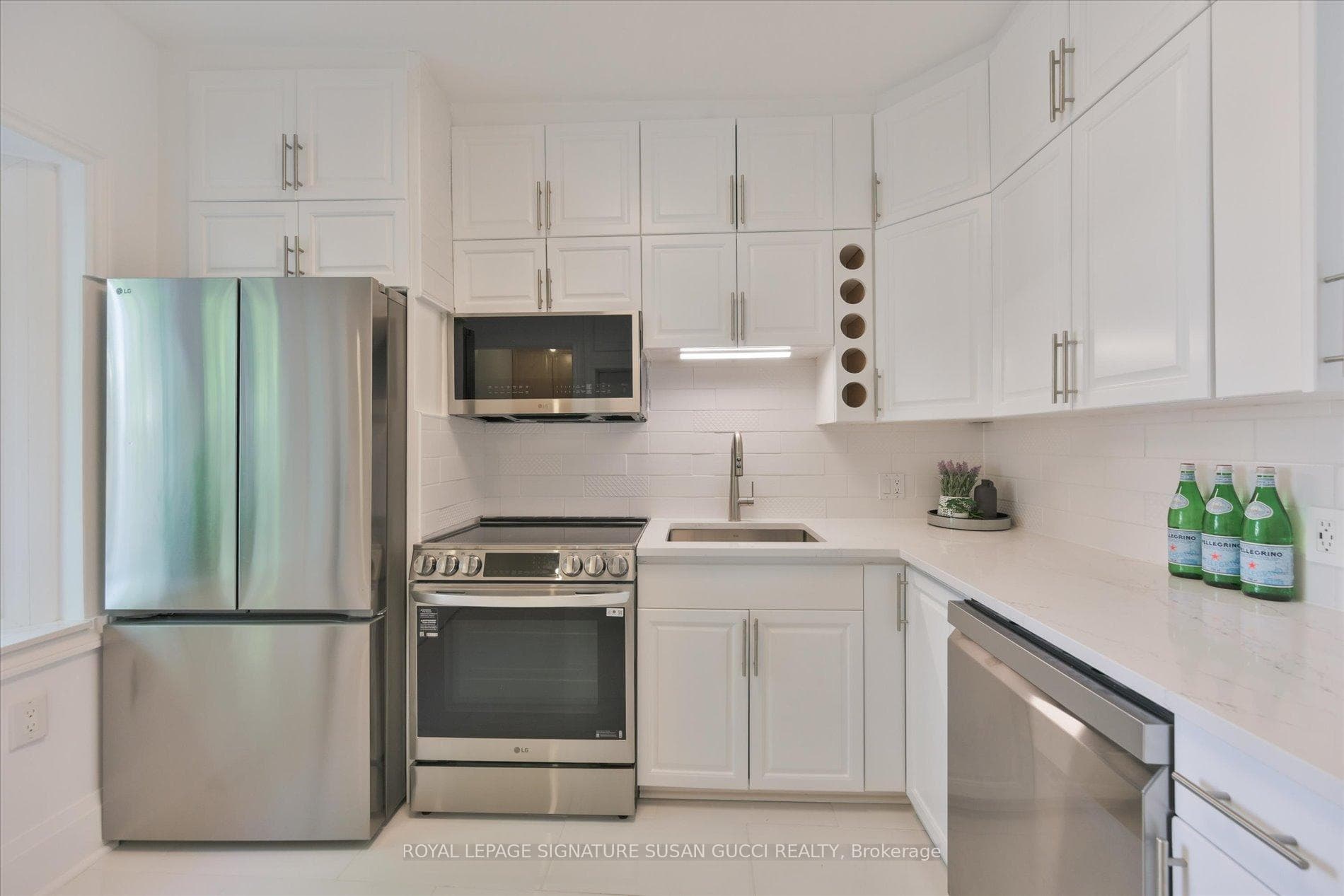Great storage in this attractive kitchen