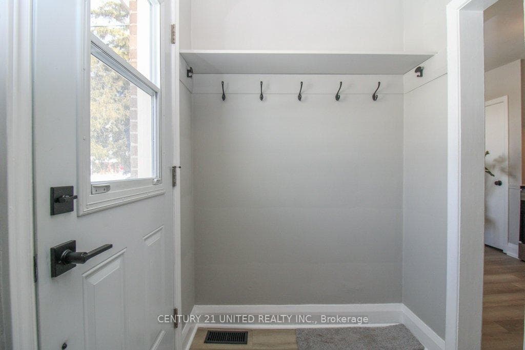 251 Mcgill Street photo 3