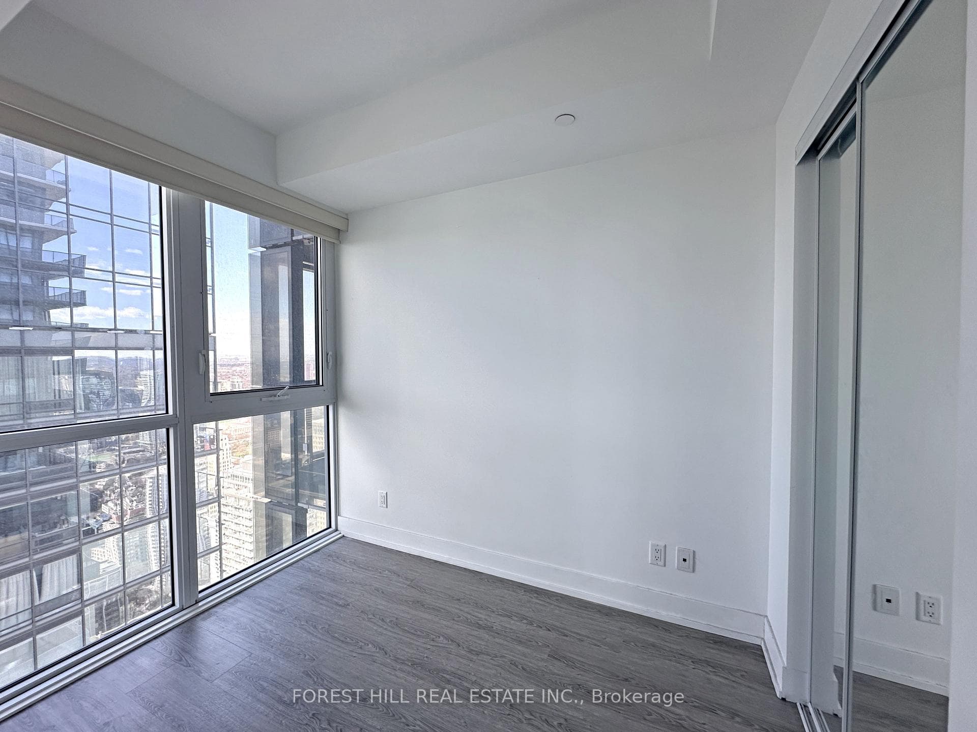 7 Grenville Street Unit 5501 photo 14