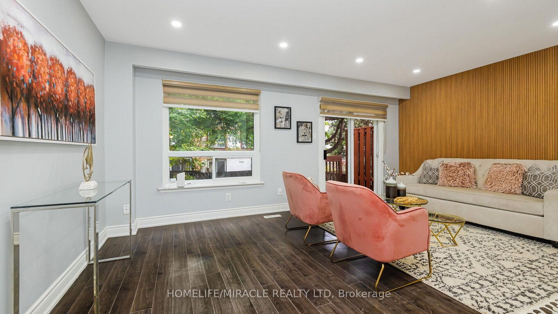 53 Moregate Crescent photo 10