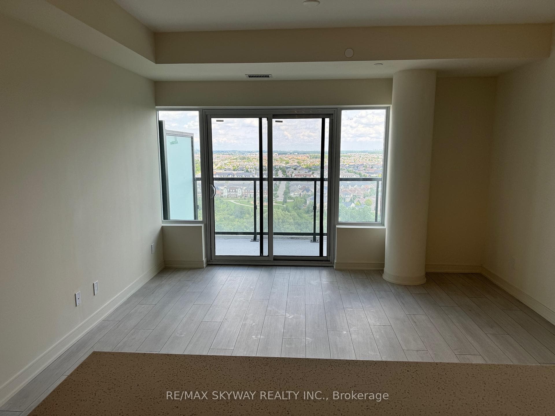 8010 Derry Road Unit 1702 photo 5