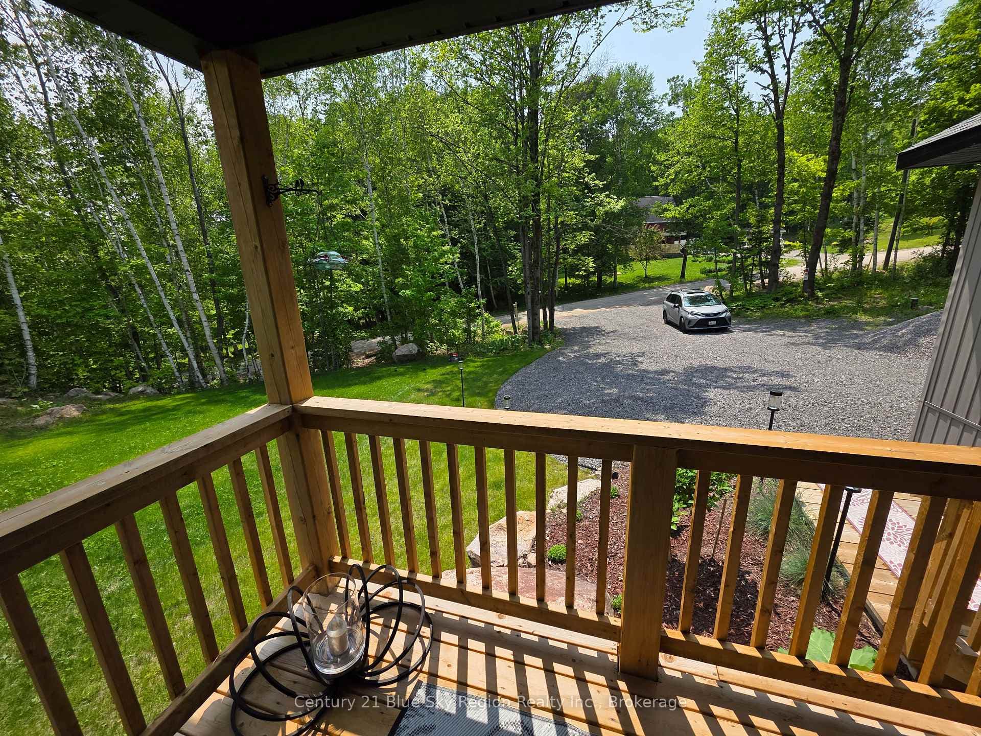 104 GREENWOOD Drive photo 7