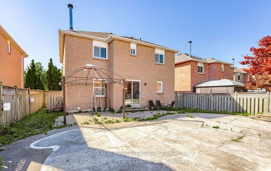 42 Howes Street photo 36