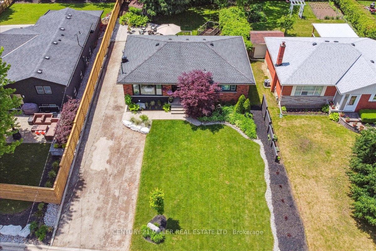 544 Maplehill Drive photo 3