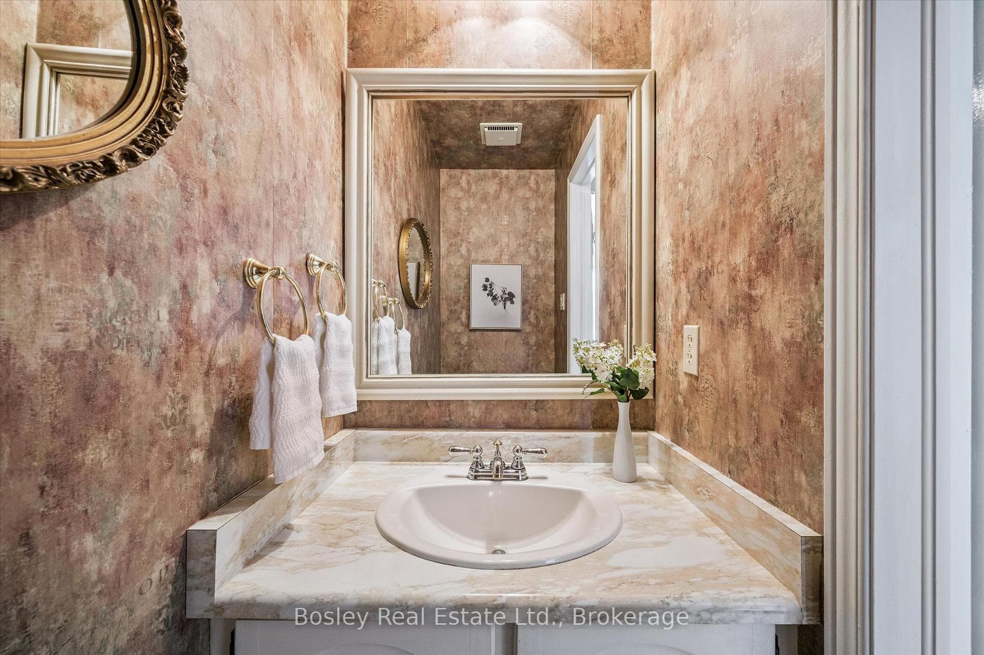 176 Westvale Drive photo 18