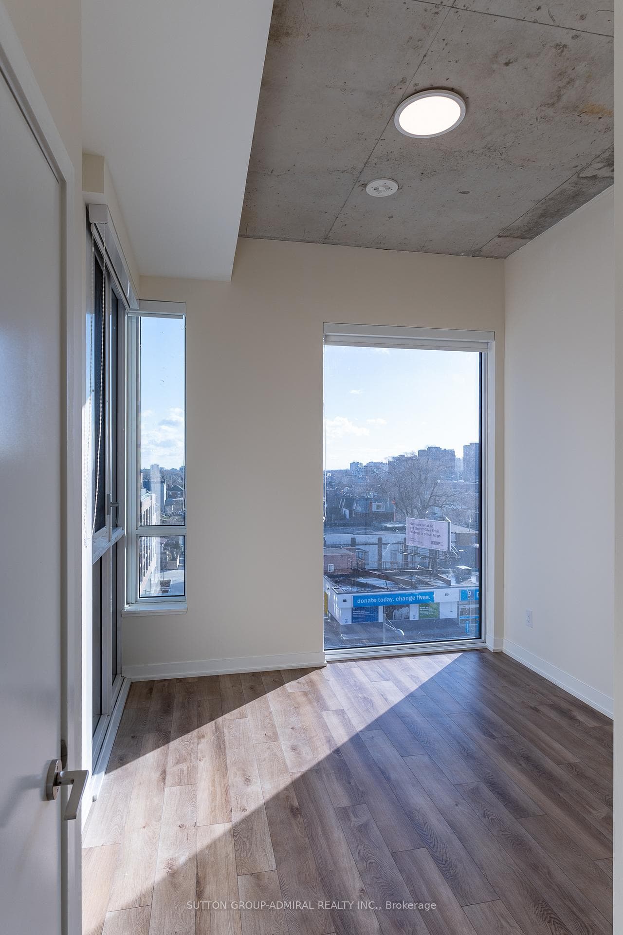 1808 St Clair Avenue Unit 613 photo 15