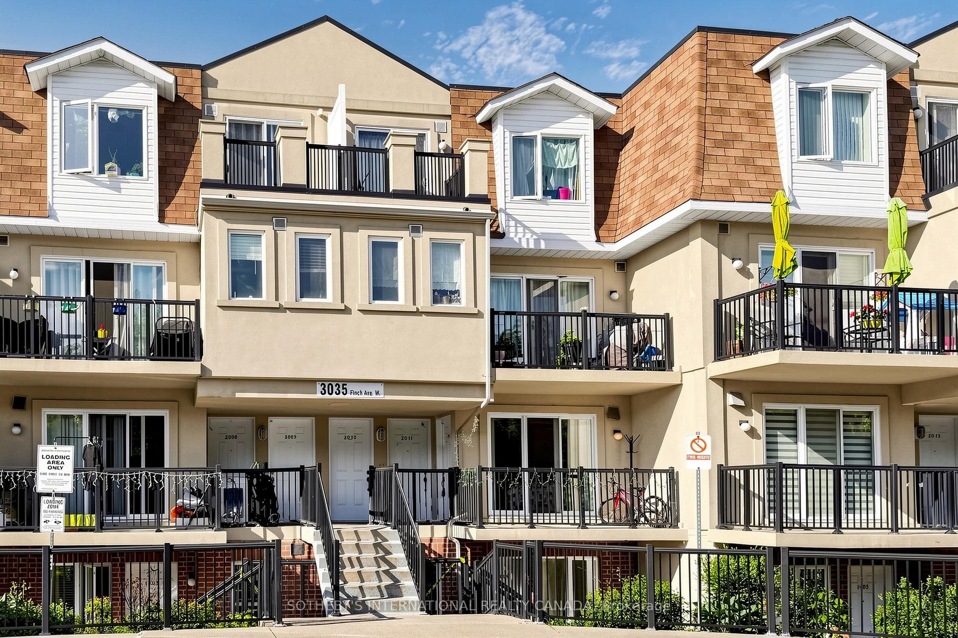 3035 Finch Avenue Unit 2012 photo 3