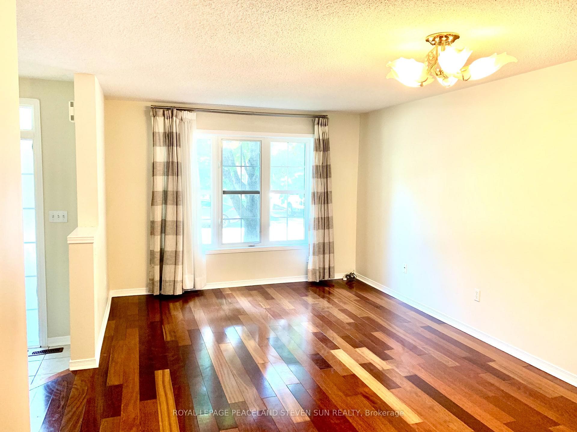 151 Selkirk Drive photo 2
