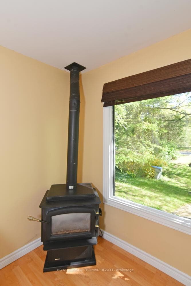 10111 Herbert Street photo 6