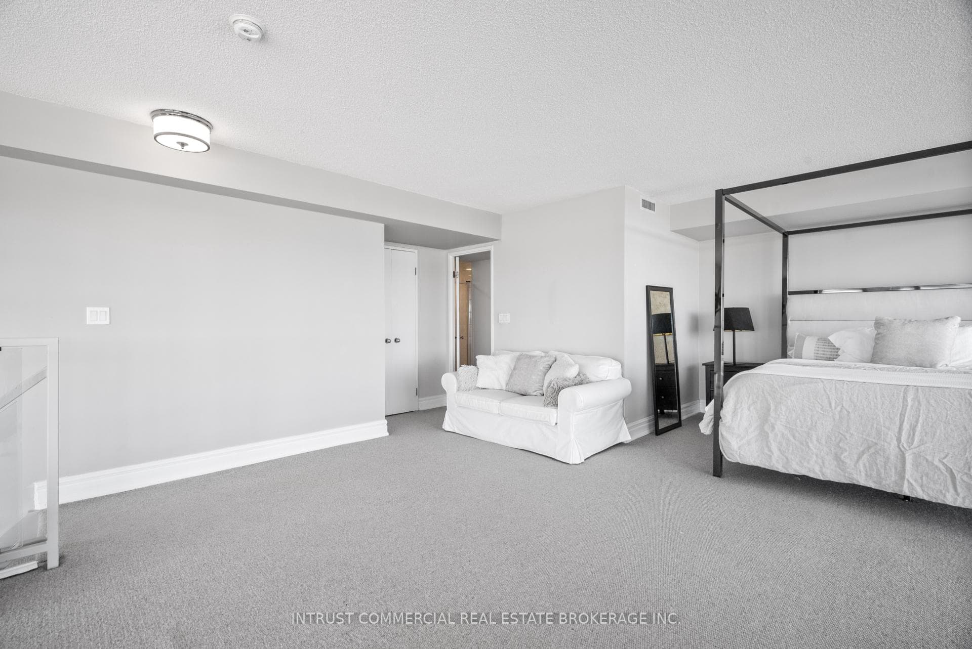 250 Manitoba Street Unit 627 photo 33