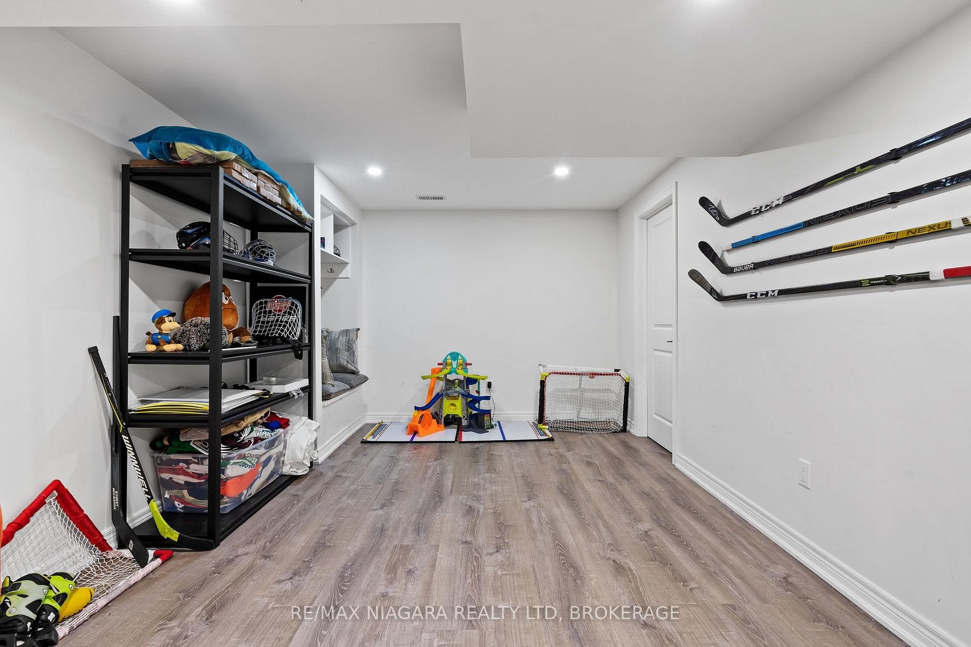 7 Riley Avenue photo 28