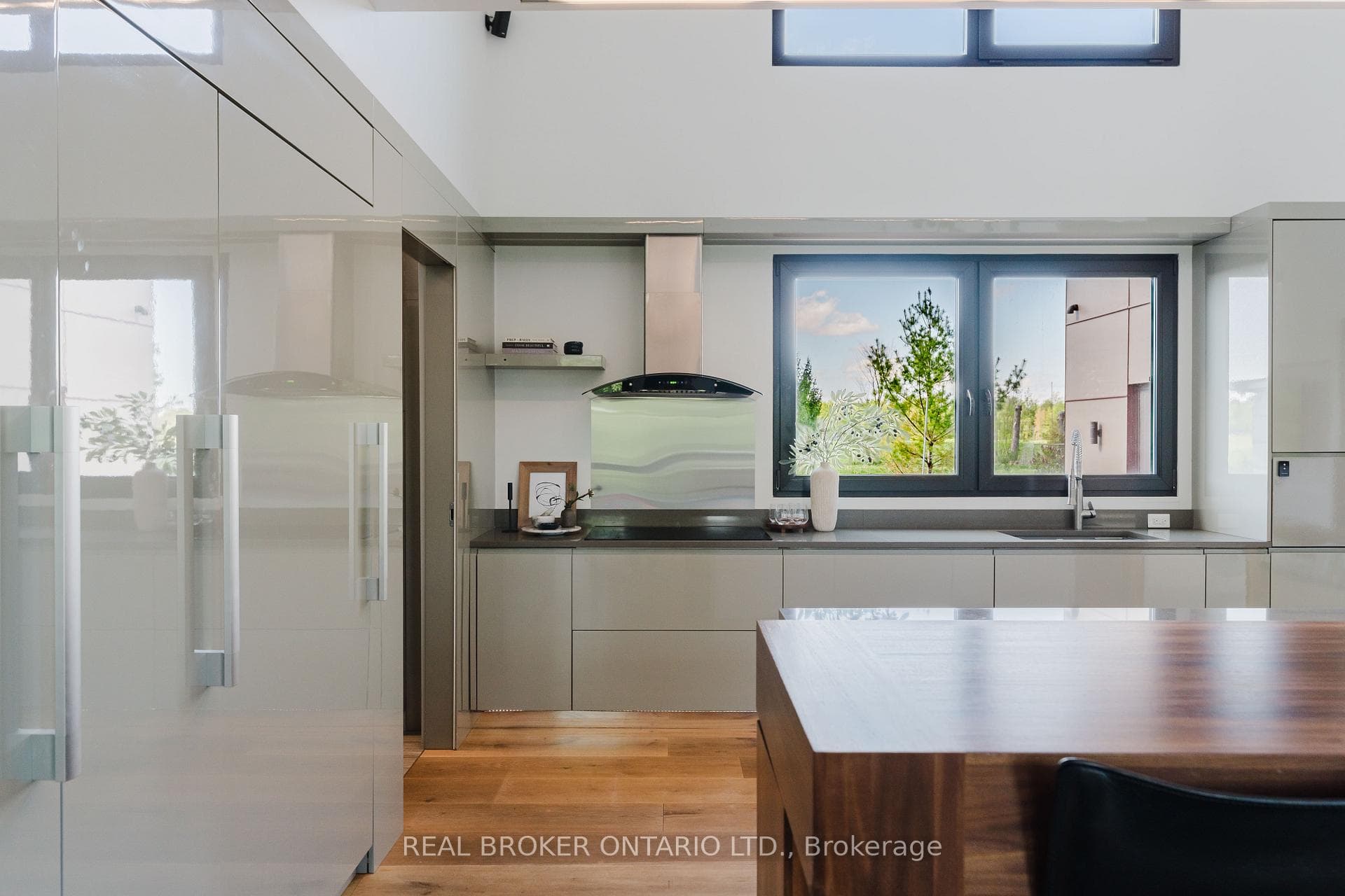 5879 Leitrim Road photo 11
