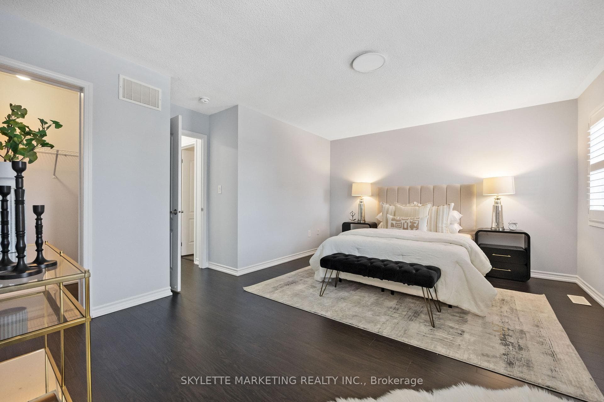 216 Payne Crescent photo 26