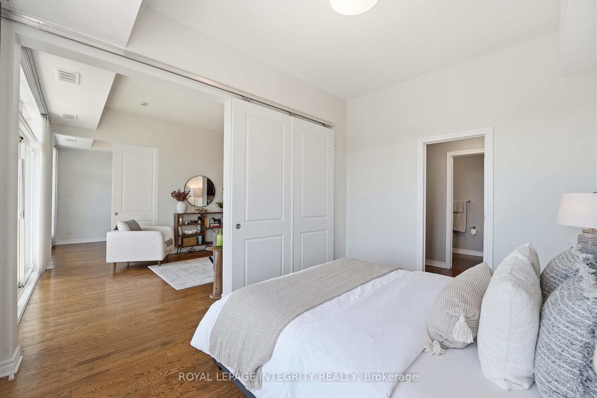 682 Churchill Avenue Unit 310 photo 20