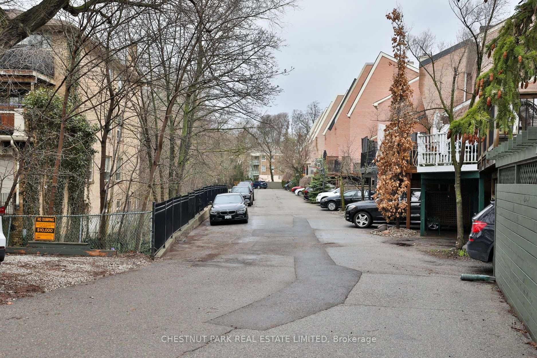 1372 Avenue Road photo 32