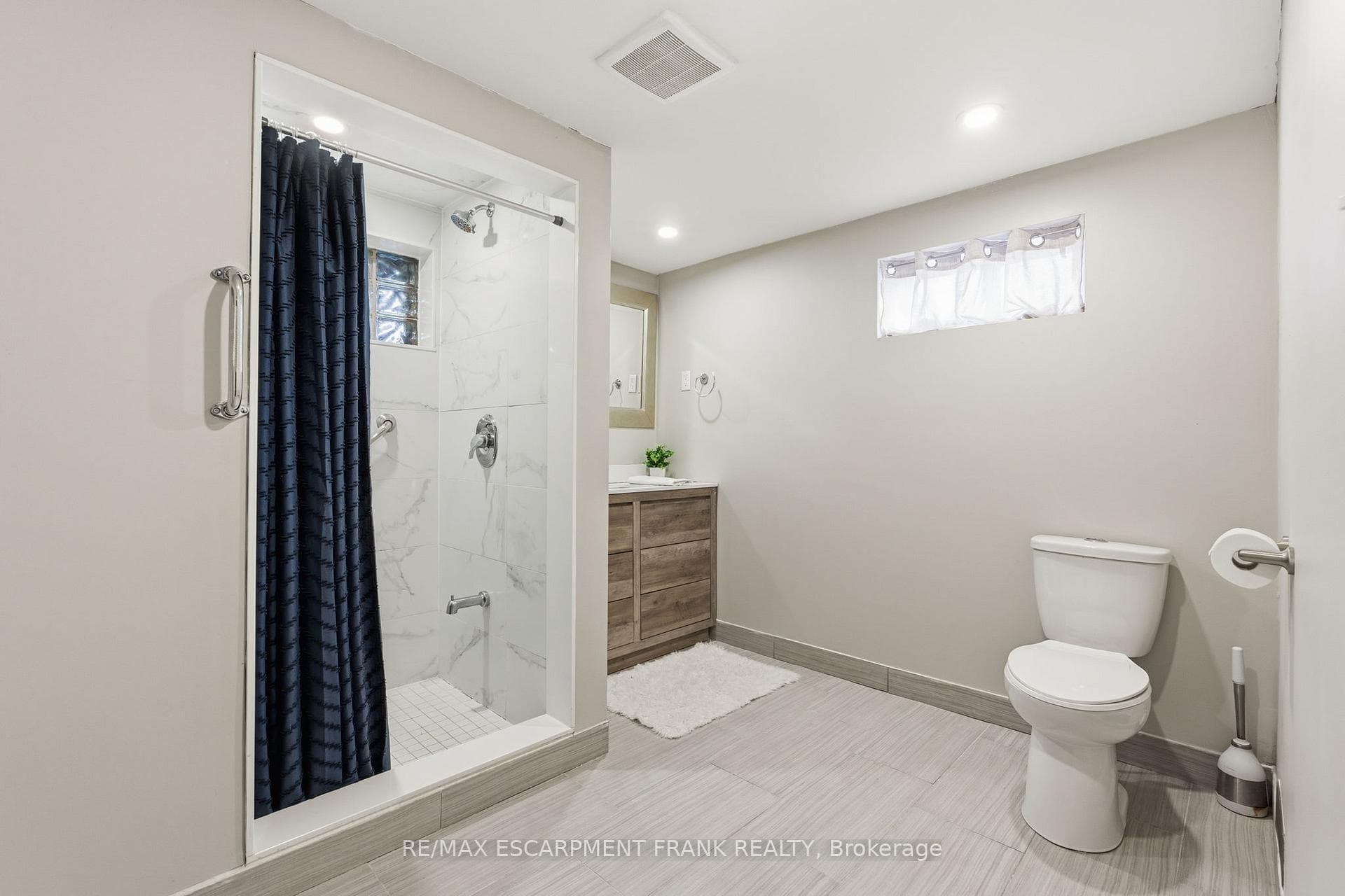 352 East 28th Street photo 44