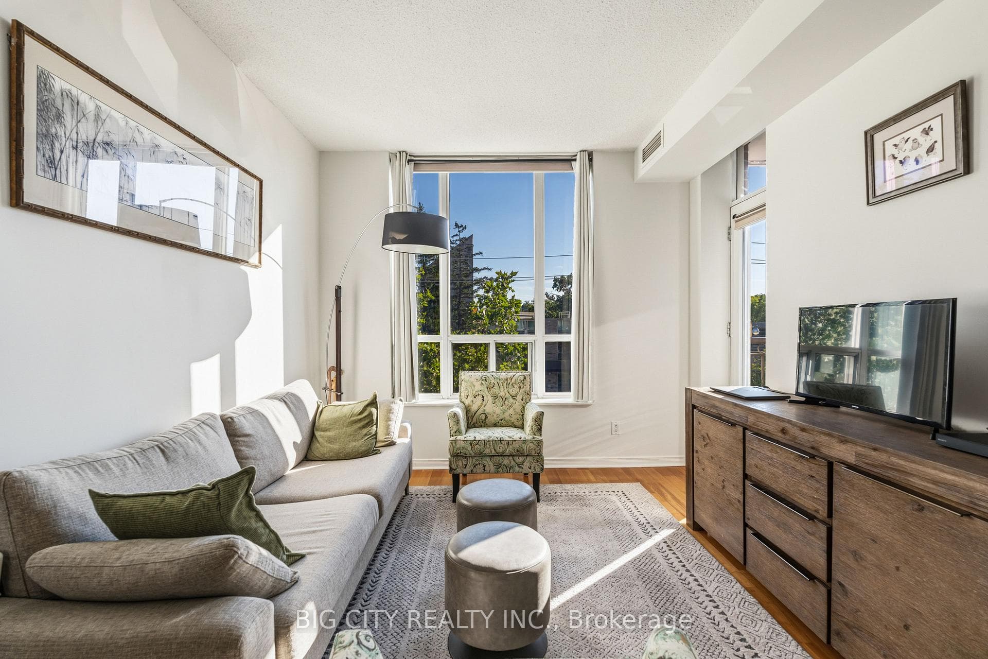 455 Rosewell Avenue Unit 412 photo 8