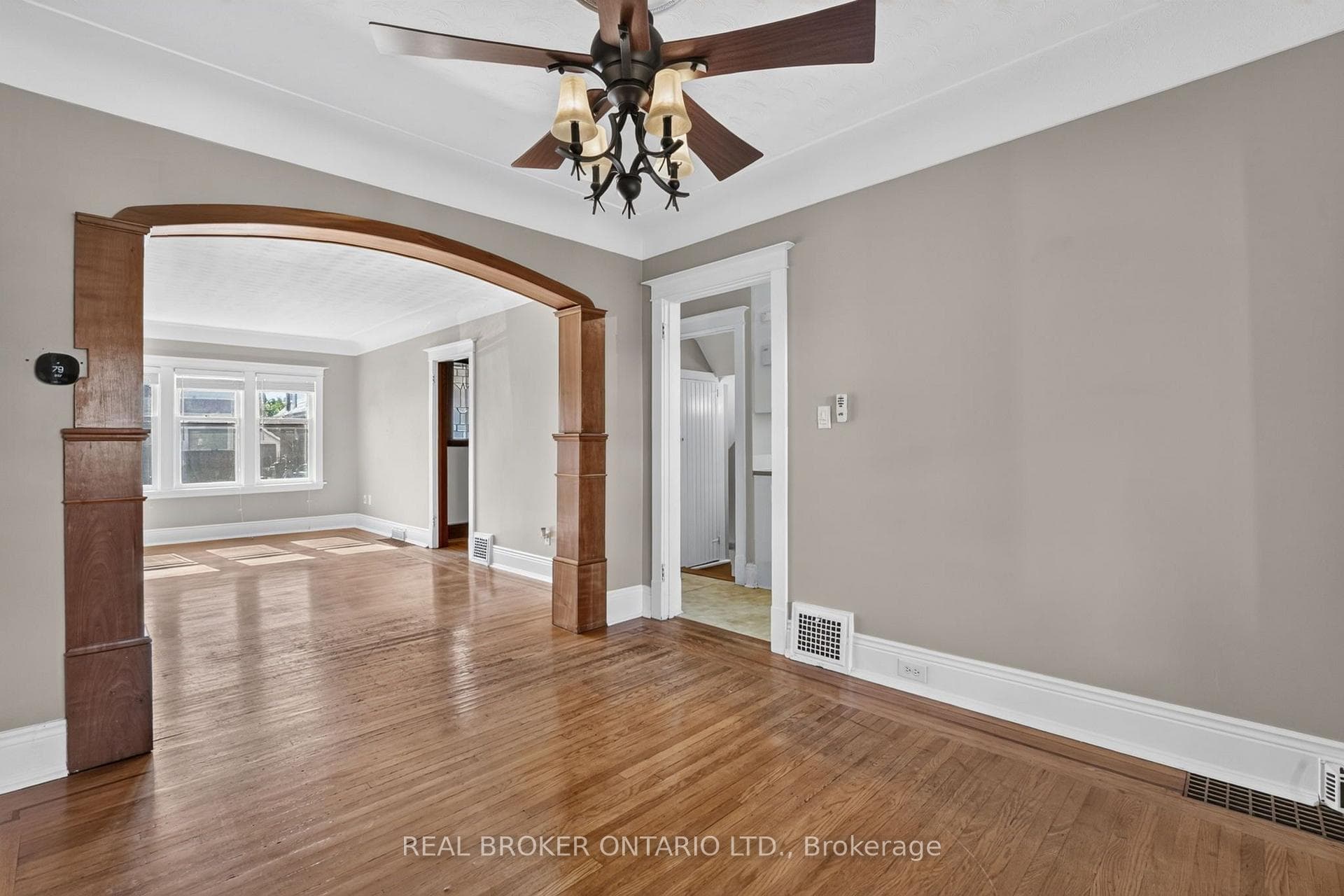 72 Houghton Avenue photo 10
